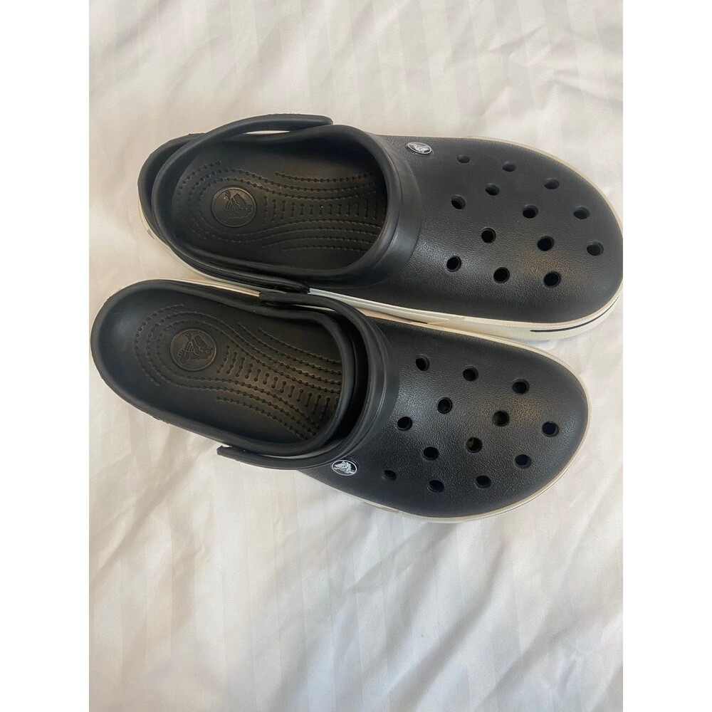 Crocs - Picture 2 of 3
